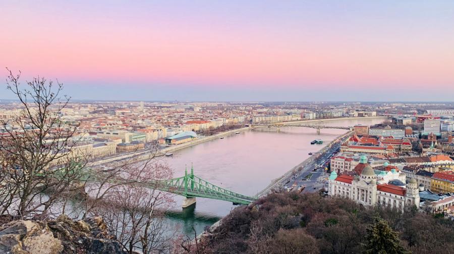 Vue de Budapest depuis la statue de la liberté