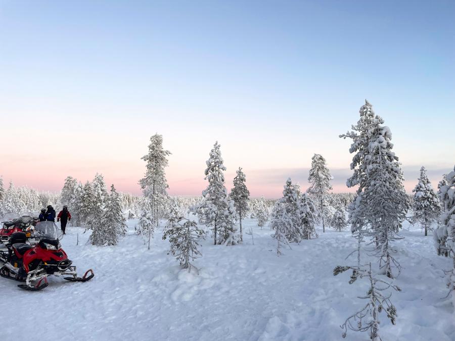 balade en motoneige Laponie
