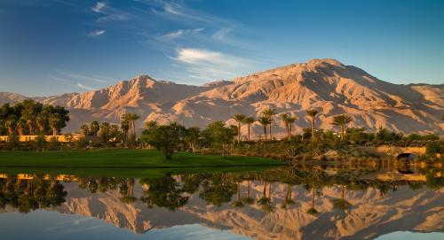 De spectaculaires montagnes surplombent Palm Springs De spectaculaires montagnes surplombent Palm Springs