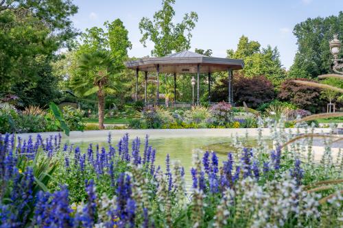 Le kiosque du jardin du Grand Rond à Toulouse