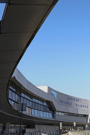 Fronton aérogare Toulouse-Blagnac Fronton aérogare Toulouse-Blagnac